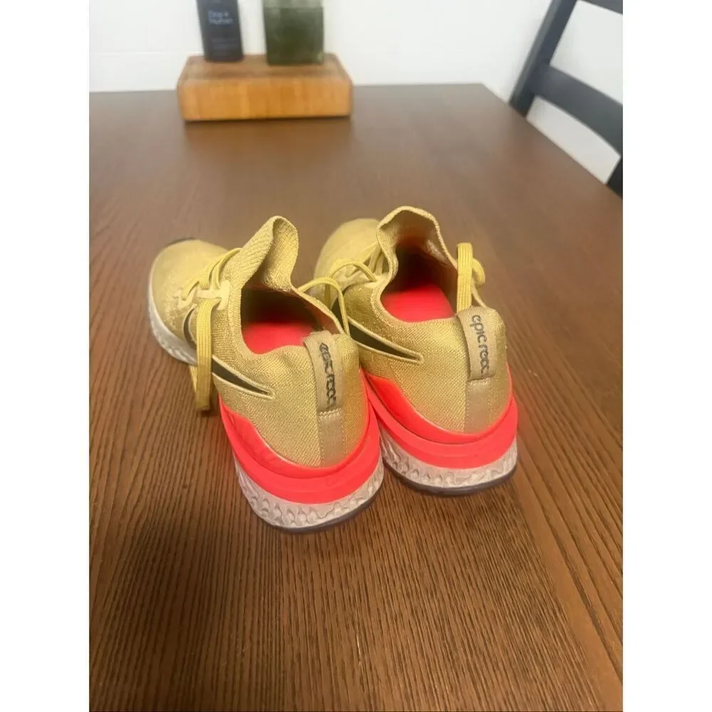 Nike Epic React Flyknit 2 sz 9.5